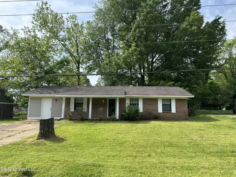 5021 Nail Rd, Horn Lake, MS 38637
