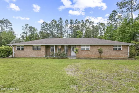 801 Herlihy St, Waveland, MS 39576