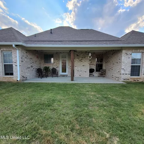 Exterior - 157 Glenwild Trl, Canton, MS 39046 photo 4 of 7