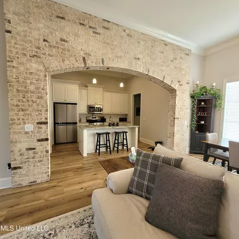 Living - 157 Glenwild Trl, Canton, MS 39046 photo 1 of 8