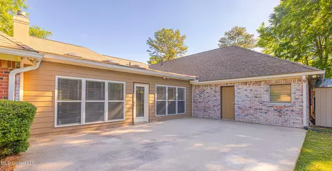 Exterior - 116 Hickory Gln, Madison, MS 39110 photo 4 of 8