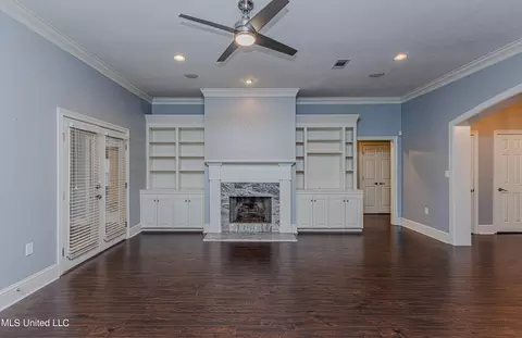 Living - 116 Hickory Gln, Madison, MS 39110 photo 2 of 2