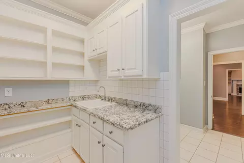 Kitchen - 116 Hickory Gln, Madison, MS 39110 photo 8 of 8