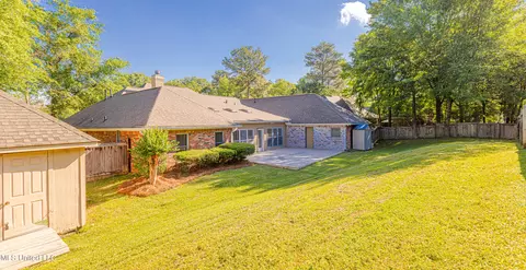 Exterior - 116 Hickory Gln, Madison, MS 39110 photo 6 of 8