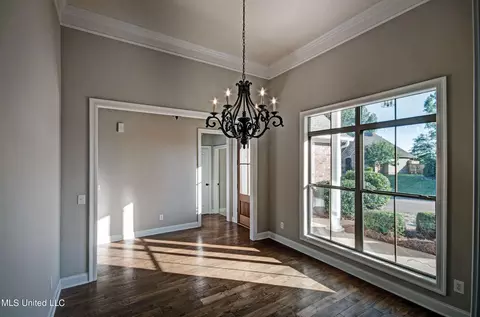 Dining - 149 Willow Crest Cir, Brandon, MS 39047 photo 2 of 2