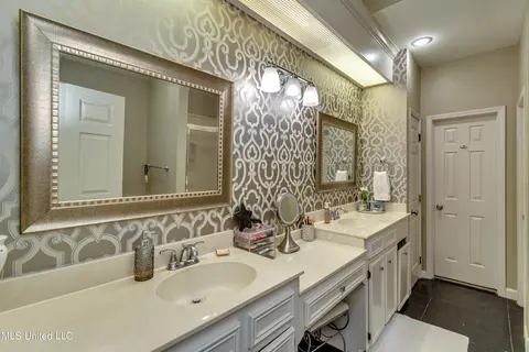 Bath - 109 Northpointe Pkwy, Jackson, MS 39211 photo 3 of 9