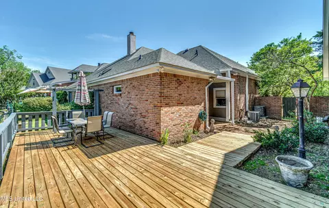 Exterior - 109 Northpointe Pkwy, Jackson, MS 39211 photo 8 of 12