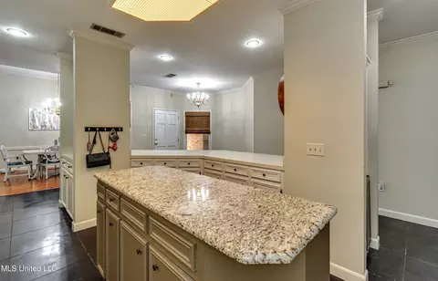 Kitchen - 109 Northpointe Pkwy, Jackson, MS 39211 photo 4 of 10