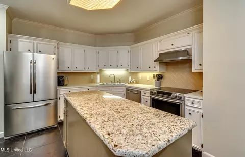 Kitchen - 109 Northpointe Pkwy, Jackson, MS 39211 photo 1 of 10