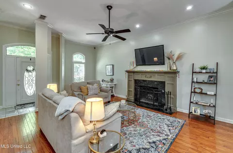 Living - 109 Northpointe Pkwy, Jackson, MS 39211 photo 5 of 5