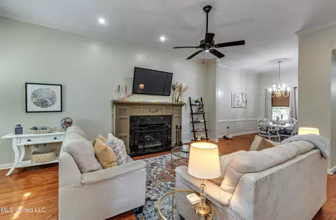 Living - 109 Northpointe Pkwy, Jackson, MS 39211 photo 1 of 5