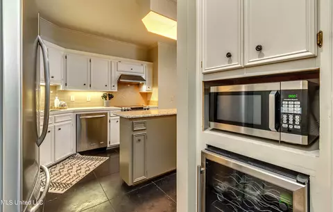 Kitchen - 109 Northpointe Pkwy, Jackson, MS 39211 photo 10 of 10