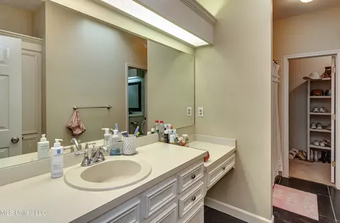 Bath - 109 Northpointe Pkwy, Jackson, MS 39211 photo 6 of 9