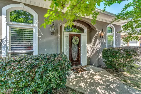 Exterior - 109 Northpointe Pkwy, Jackson, MS 39211 photo 9 of 12