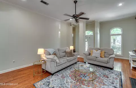 Living - 109 Northpointe Pkwy, Jackson, MS 39211 photo 4 of 5