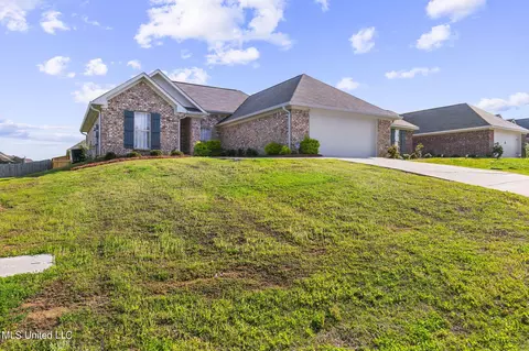Exterior - 1530 Arcadia Ln, Brandon, MS 39042 photo 2 of 9