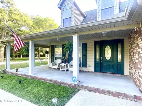 2 Yellowbird Ln, Picayune, MS 39466