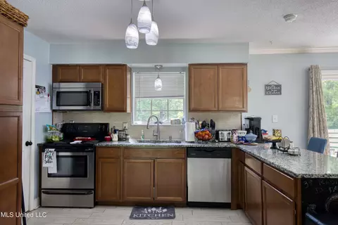Kitchen - 26133 Airey Tower Rd, Saucier, MS 39574 photo 2 of 4