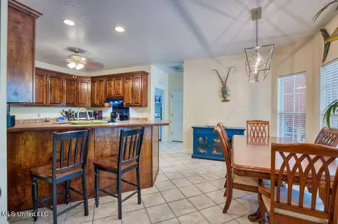 Kitchen - 9474 Dunn Rd, Moss Point, MS 39562 photo 1 of 5