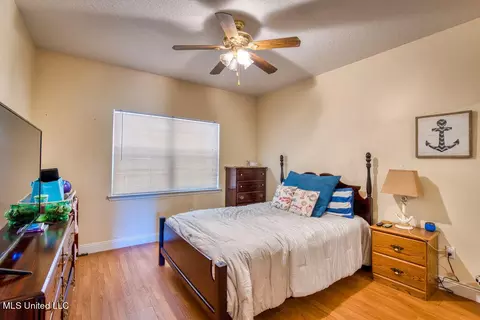 Bedroom - 9474 Dunn Rd, Moss Point, MS 39562 photo 3 of 4