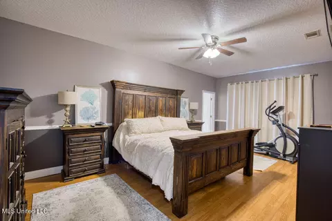 Bedroom - 9474 Dunn Rd, Moss Point, MS 39562 photo 1 of 4