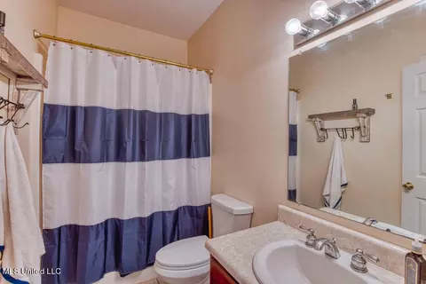 Bath - 9474 Dunn Rd, Moss Point, MS 39562 photo 3 of 3