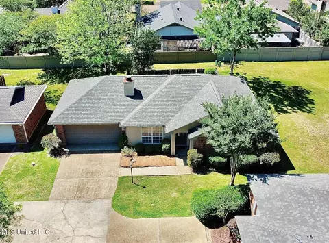 Exterior - 116 Villa Way, Clinton, MS 39056 photo 5 of 11