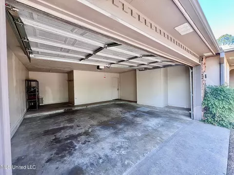 Exterior - 116 Villa Way, Clinton, MS 39056 photo 7 of 11