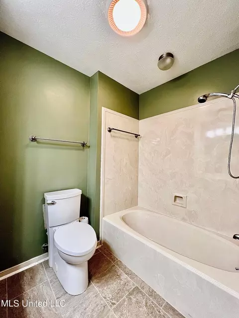 Bath - 116 Villa Way, Clinton, MS 39056 photo 3 of 6