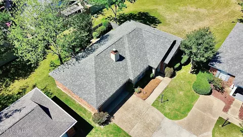 Exterior - 116 Villa Way, Clinton, MS 39056 photo 4 of 11