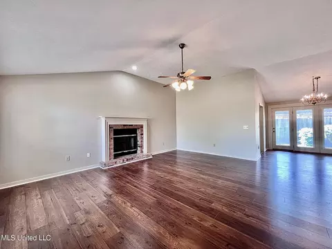 Living - 116 Villa Way, Clinton, MS 39056 photo 1 of 2