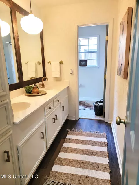 Bath - 5459 Red Fox Rd, Jackson, MS 39211 photo 12 of 20