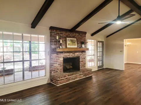 Living - 5459 Red Fox Rd, Jackson, MS 39211 photo 1 of 5