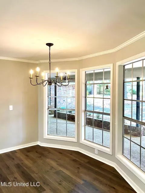 Dining - 5459 Red Fox Rd, Jackson, MS 39211 photo 2 of 2
