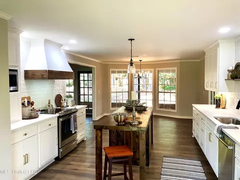 Kitchen - 5459 Red Fox Rd, Jackson, MS 39211 photo 21 of 21