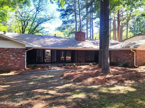 Exterior - 5459 Red Fox Rd, Jackson, MS 39211 photo 8 of 10