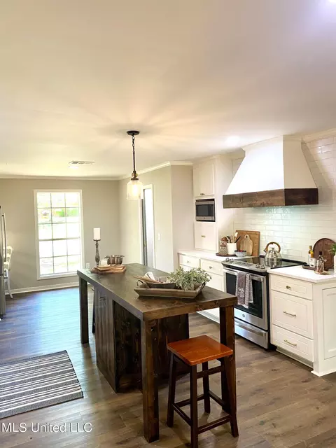 Kitchen - 5459 Red Fox Rd, Jackson, MS 39211 photo 17 of 21