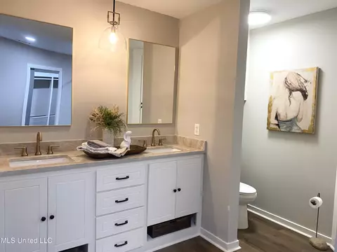 Bath - 5459 Red Fox Rd, Jackson, MS 39211 photo 4 of 20
