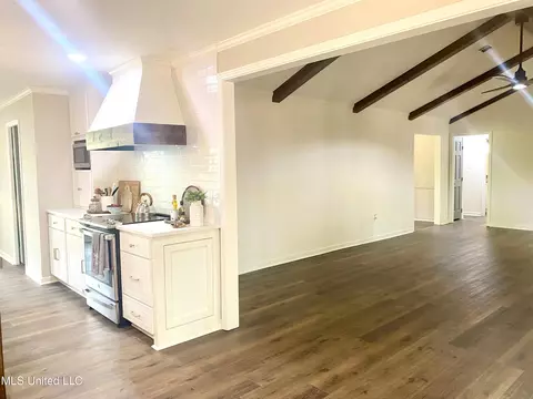 Kitchen - 5459 Red Fox Rd, Jackson, MS 39211 photo 1 of 21