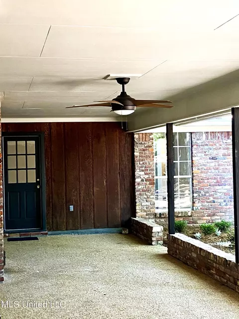 Exterior - 5459 Red Fox Rd, Jackson, MS 39211 photo 7 of 10
