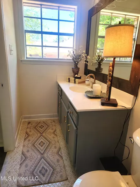 Bath - 5459 Red Fox Rd, Jackson, MS 39211 photo 8 of 20