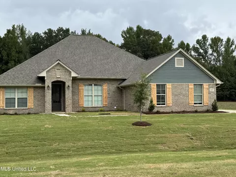 13630 Pebble Ridge Dr, Byhalia, MS 38611