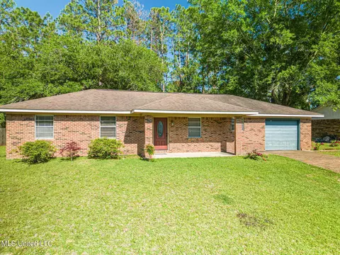 12514 Briarwood W Dr, Gulfport, MS 39503