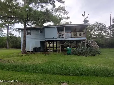 5113 Sage St, Bay Saint Louis, MS 39520