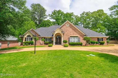 119 Moselle Dr, Clinton, MS 39056