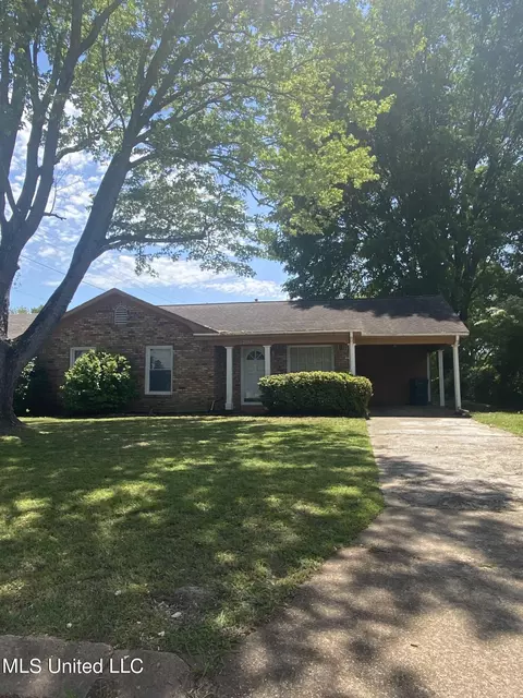 2273 Ashland Dr, Southaven, MS 38671