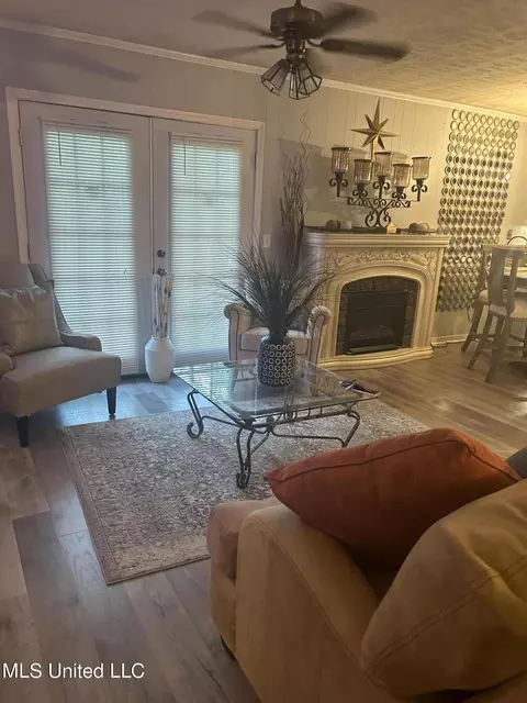 Living - 5785 E Sedgwick Ct, Jackson, MS 39211 photo 1 of 3