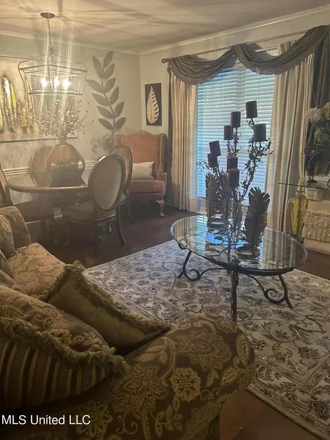 Living - 5785 E Sedgwick Ct, Jackson, MS 39211 photo 3 of 3