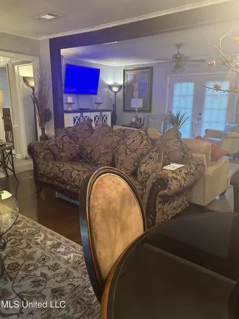 Dining - 5785 E Sedgwick Ct, Jackson, MS 39211 photo 1 of 3
