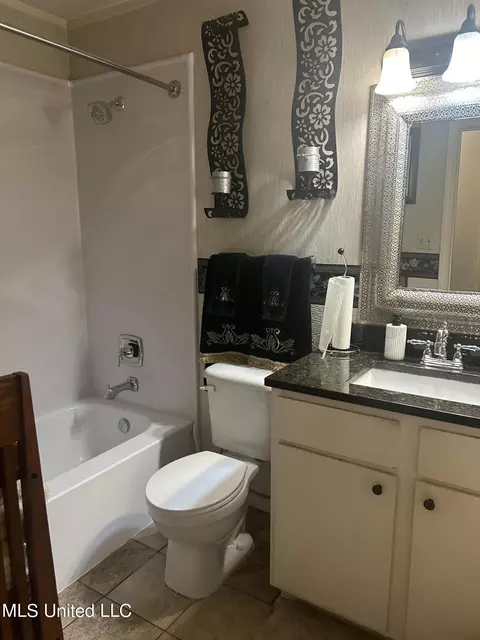 Bath - 5785 E Sedgwick Ct, Jackson, MS 39211 photo 1 of 1